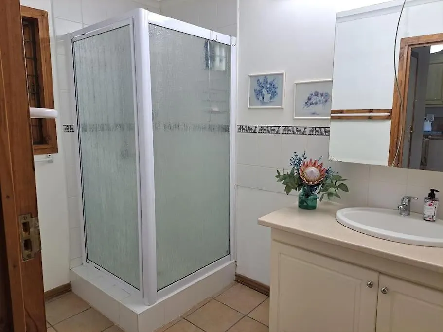 Chalet Helderberg Cottage Somerset West South Africa